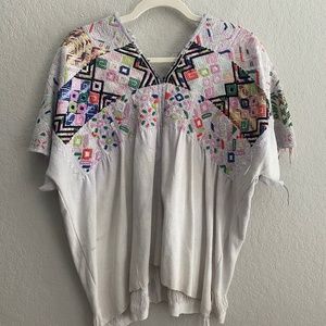 arloom hand embroidered huipil top gray/multi - medium